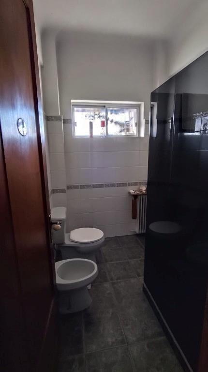 Venta apartamento 3 dormitorios y servicio en Cordón sur