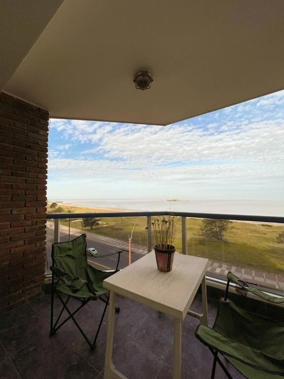 Apartamento 2 dormitorios, garage, piso 5, frente al MAR