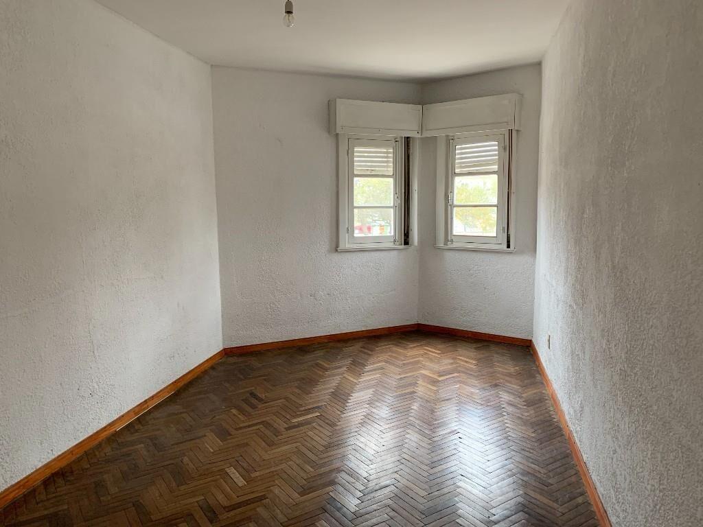 Apartamento Alquiler De 2 Dormitorios Con Entrada Independie