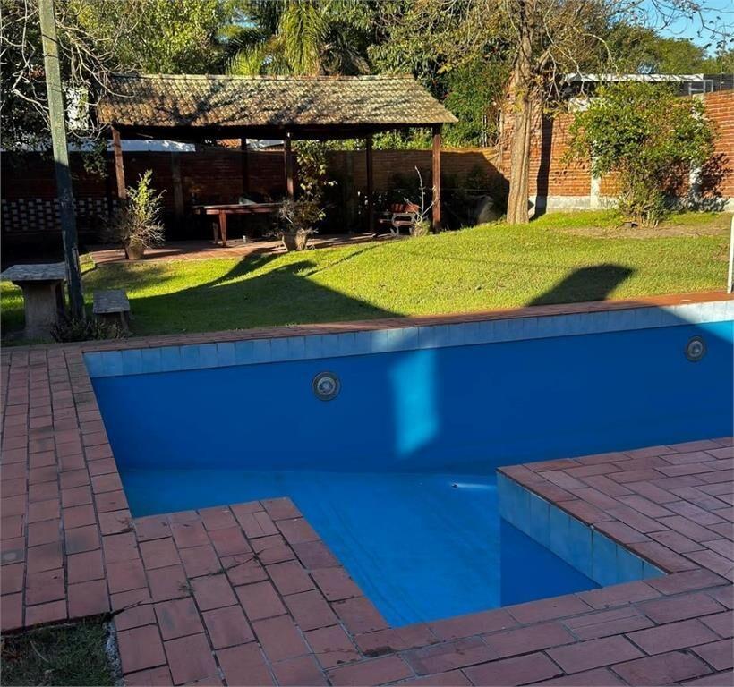 Se alquila casa en excelente estado carrasco norte,empresas