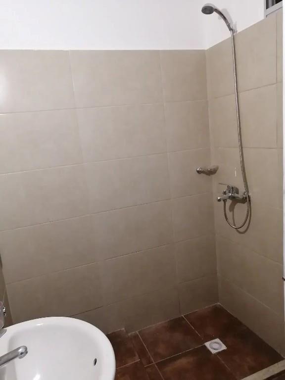 Planta baja, 2 dorm con patio. G.C $ 1.350