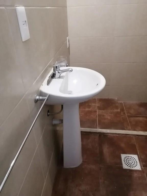 Planta baja, 2 dorm con patio. G.C $ 1.350