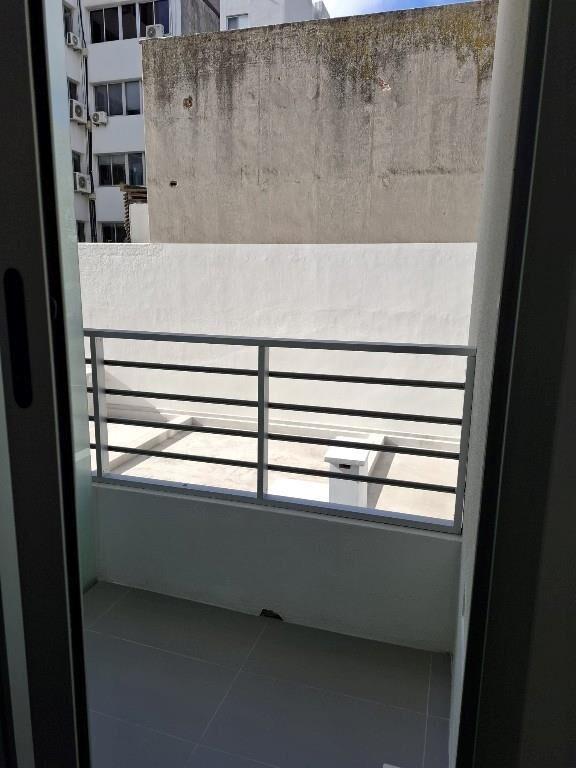 SE ALQUILA APTO.1 DORM. Edificio Altos de Paraguay. Centro.