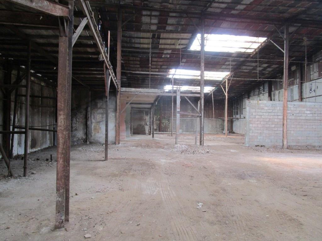 * LOCAL 1.512 m2 JARDINES DEL HIPODROMO