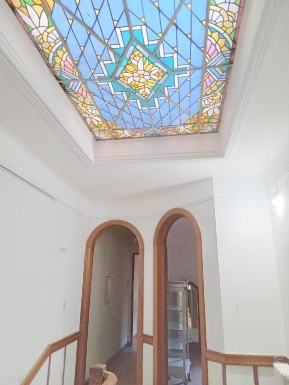* CASA con RENTA $ 75.000= Br. ESPAÑA y T. Diago