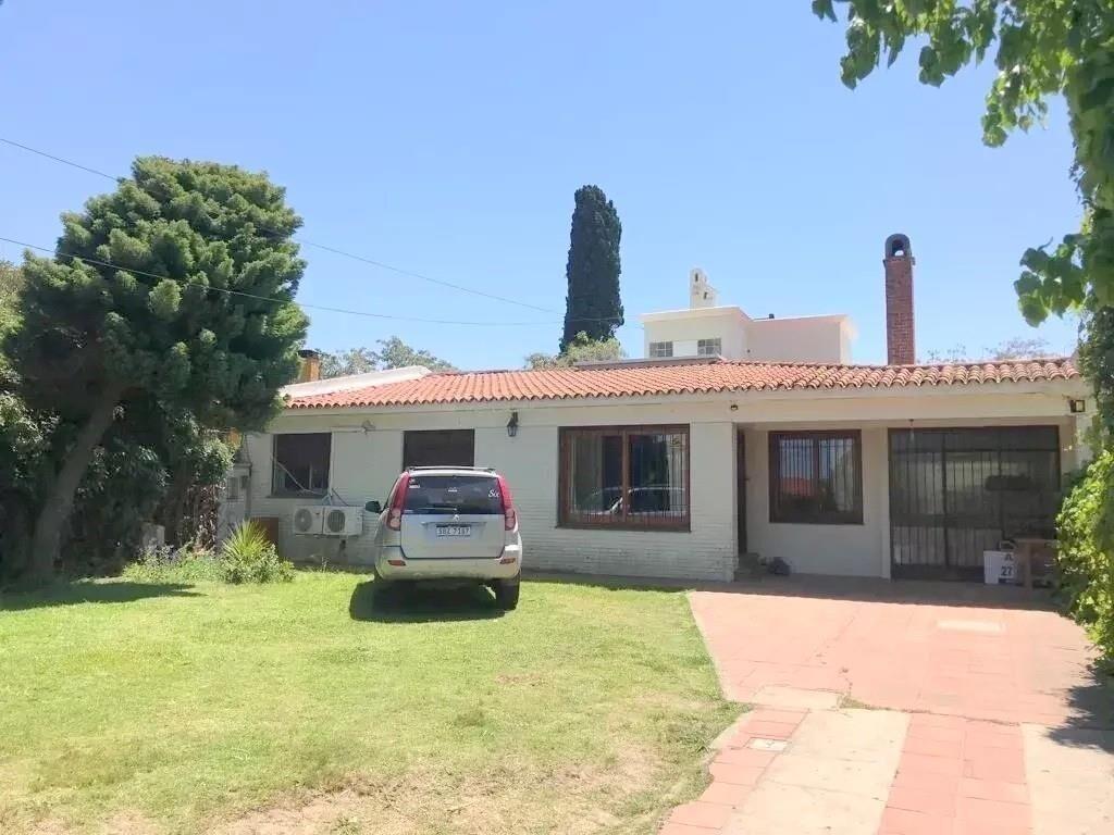 * CARRASCO SUR CASA con TERRENO 1.000 m2 FRENTE X 2 CALLES
