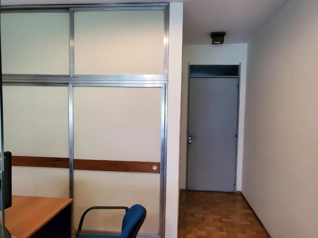 Oficina con Renta  A Metros De La Plaza Del Entrevero