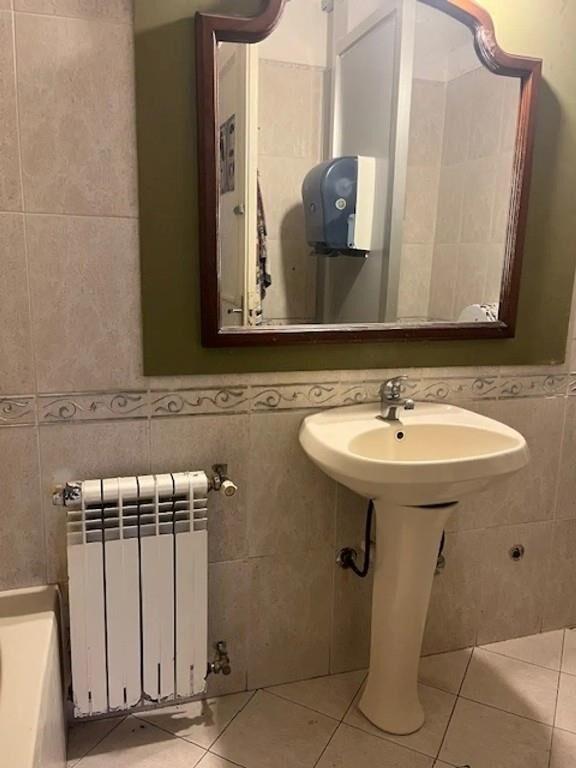 Ideal clínica o salón de fiestas