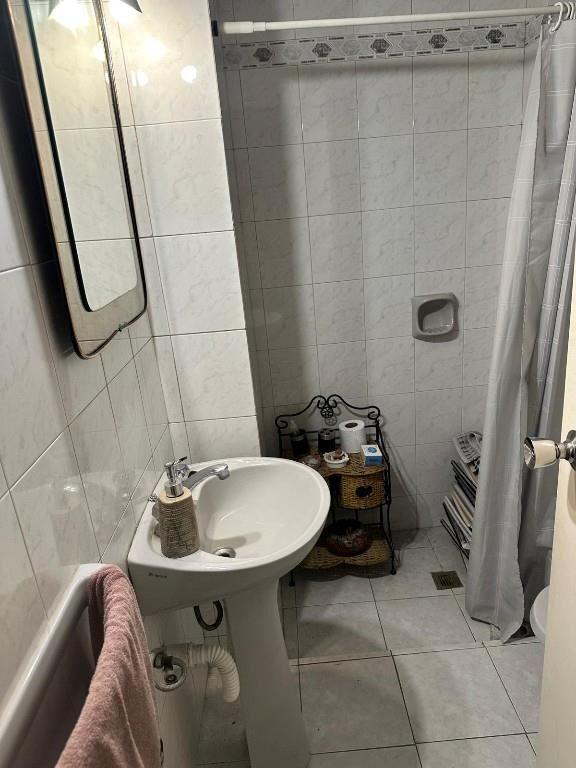 ALQUILA    G    R    G      INMOBILIARIA    18 DE JULIO