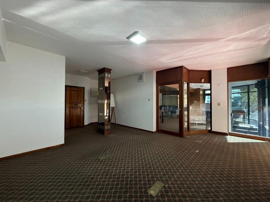 DIRI RIO BRANCO Y COLONIA - MUY BUEN LOCAL ESQUINA 300m2 EN