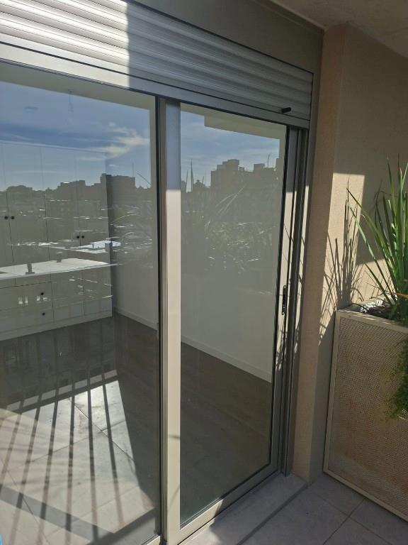 ESTRENA 01 VILA, 5° PISO AL FRENTE. A PASOS DEL H CLINICAS !