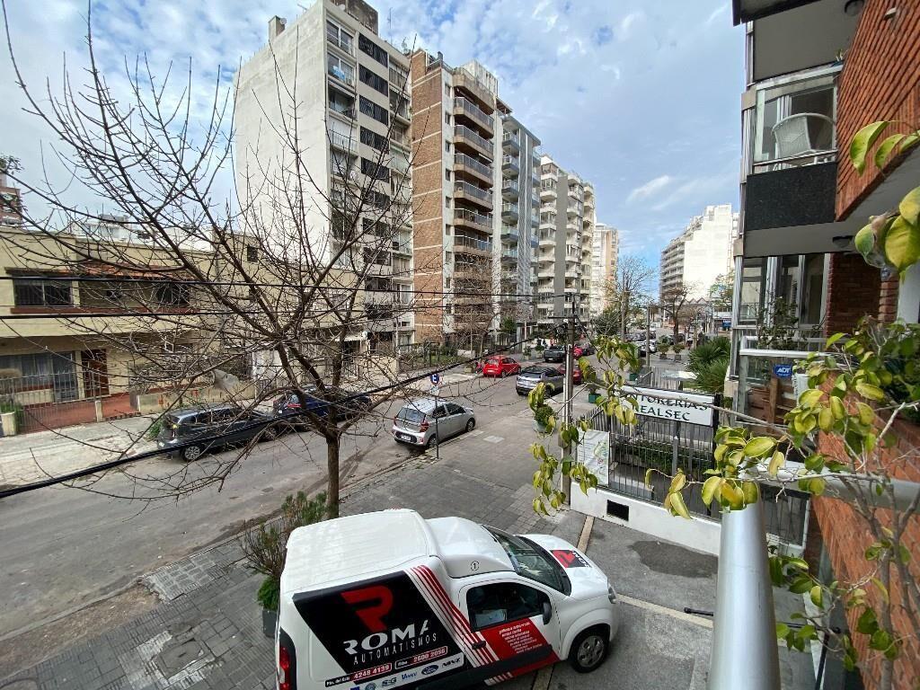 AMUEBLADO 2 DORM, PATIO CON BARBACOA
