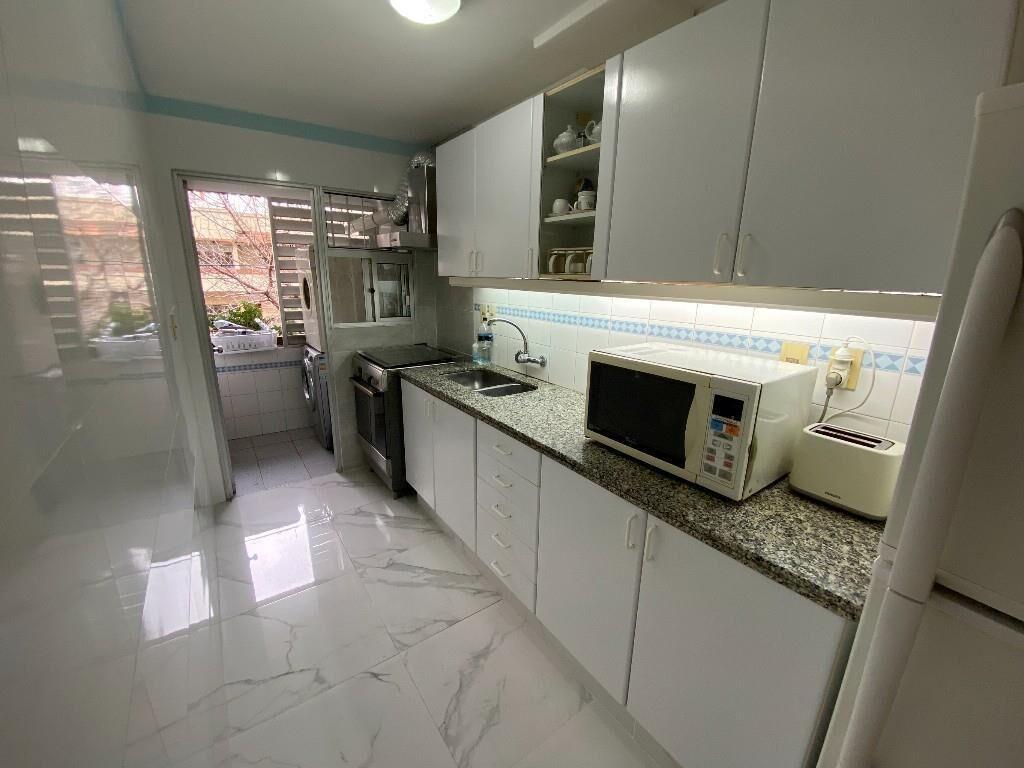 AMUEBLADO 2 DORM, PATIO CON BARBACOA