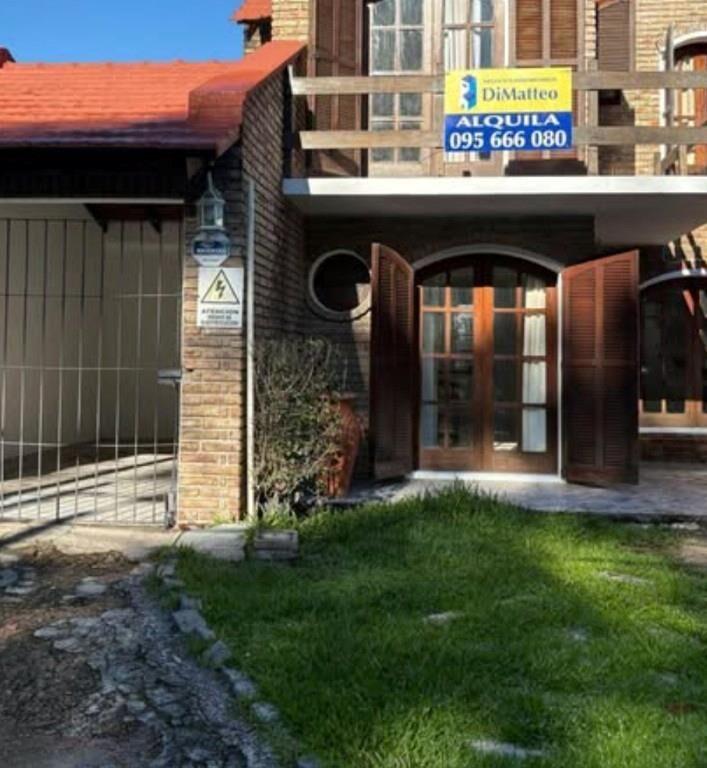 Alquila Casa Avenida Playa esq Portezuelo 3 dormitos