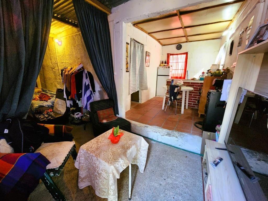 PRÓXIMA AL COSTA URBANA!! CASA + 2 APARTAMENTOS!!