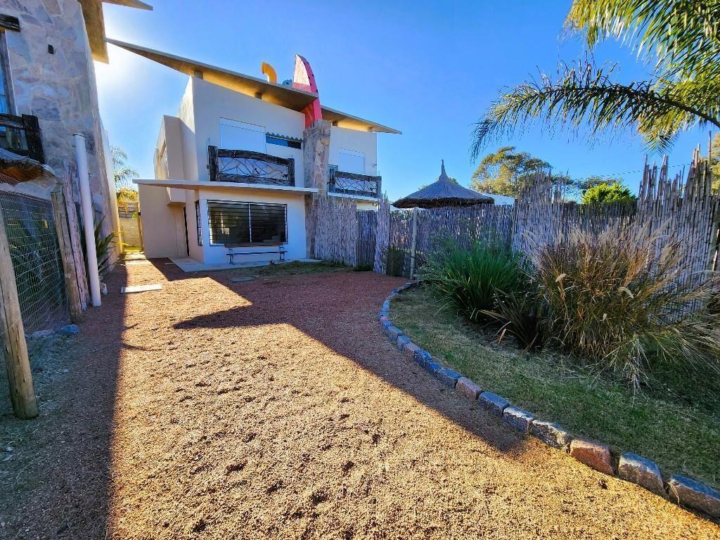 EXCELENTE OPORTUNIDAD FRENTE AL MAR!! CASA A ESTRENAR!!