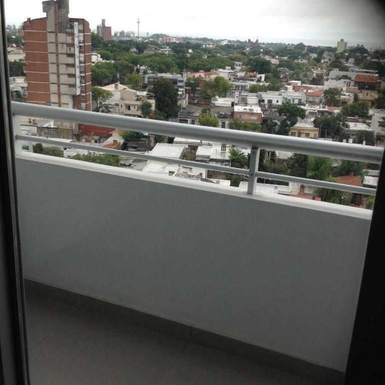 OPORTUNIDAD!!! MUY BUEN APTO NUEVO CON GARAGE!!