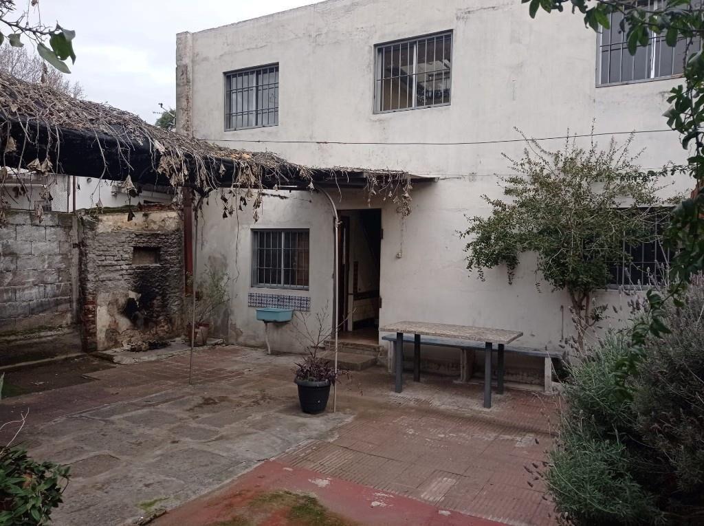 IMPERIAL VENDE..CASA P.U. 4 DORM, GGE,  PATIO CON PARRILLERO