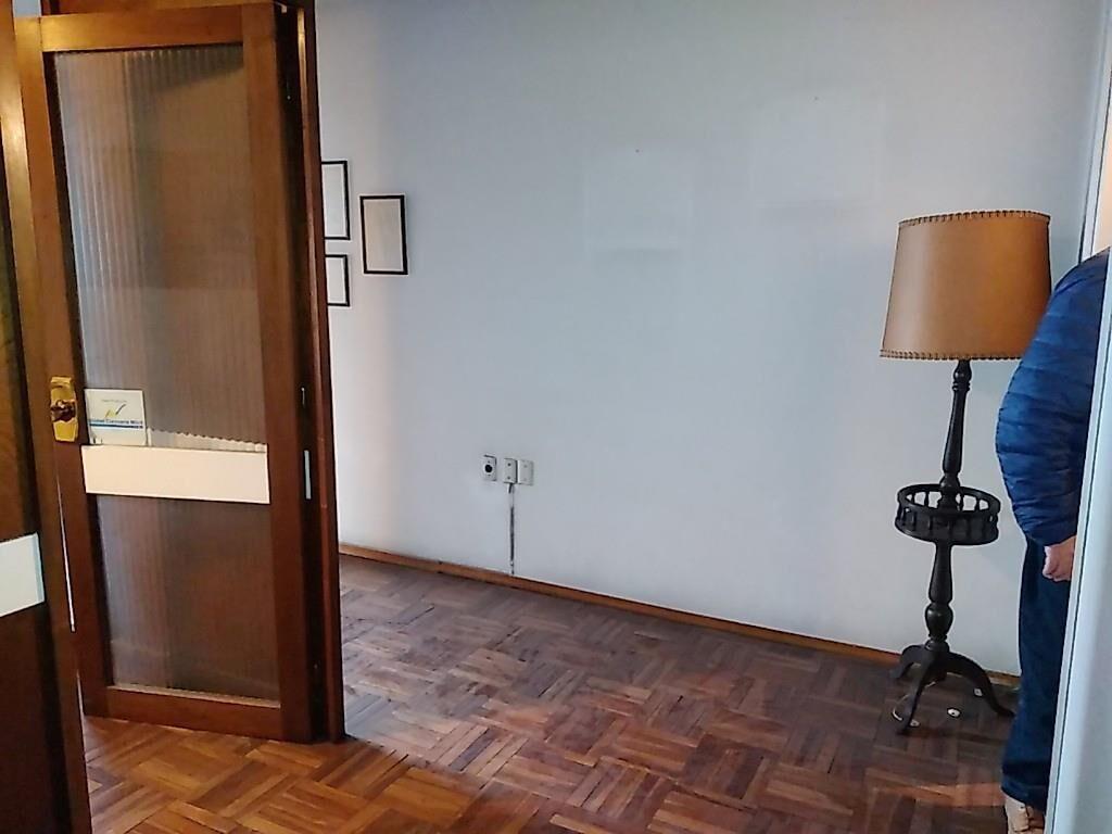 Ciudad Vieja, Oficina, 40 mts., Ituzaingó y Sarandí