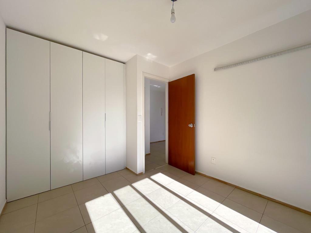 Apartamento En Alquiler, 1 Dormitorio, Centro, Con Garage