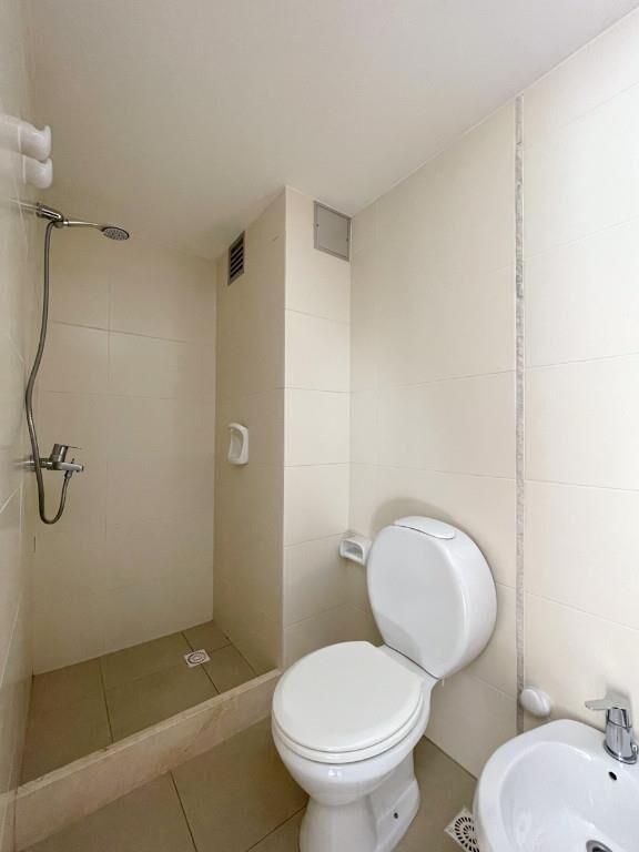 Apartamento En Alquiler, 1 Dormitorio, Centro, Con Garage