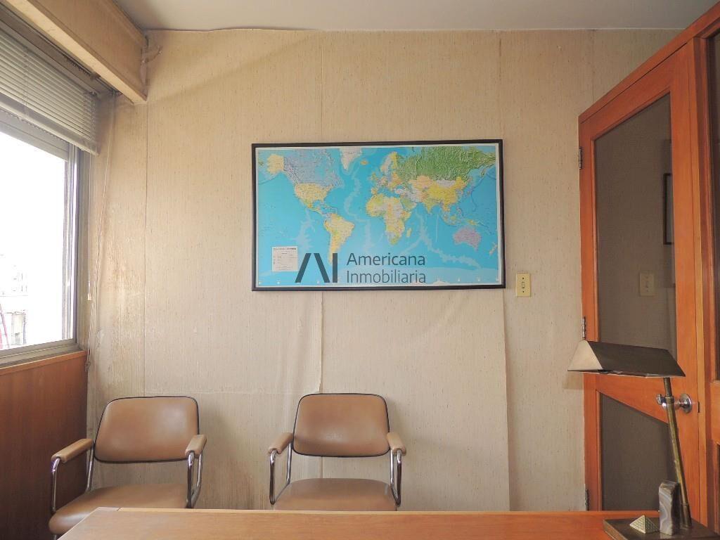 VENTA | DOS OFICINAS EN UN MISMO PISO | CENTRO.-