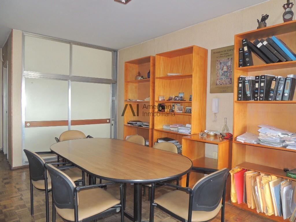 VENTA | DOS OFICINAS EN UN MISMO PISO | CENTRO.-