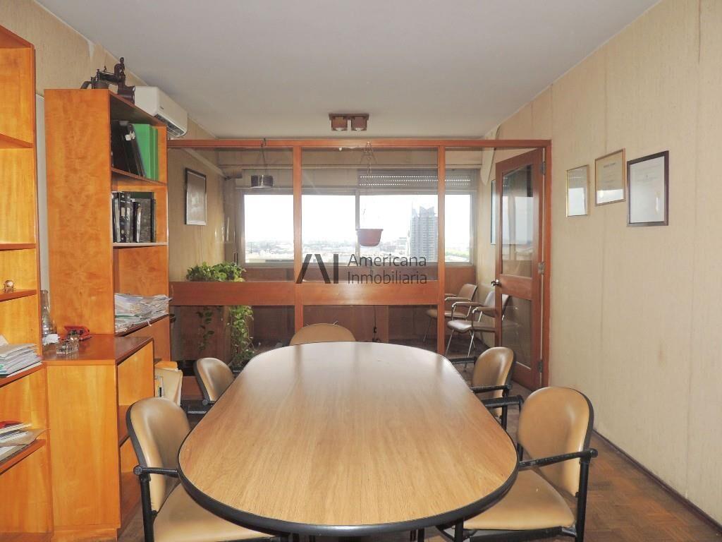 VENTA | DOS OFICINAS EN UN MISMO PISO | CENTRO.-