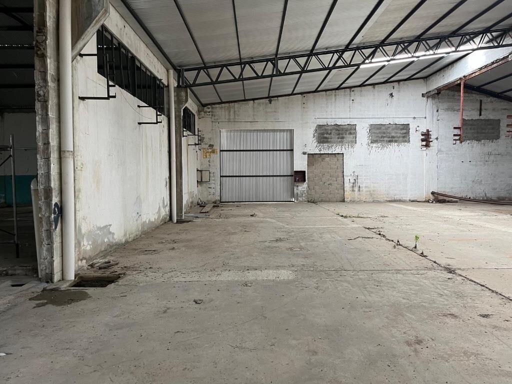 Venta galpón industrial próximo a Ruta 8,  22000m2 terreno,