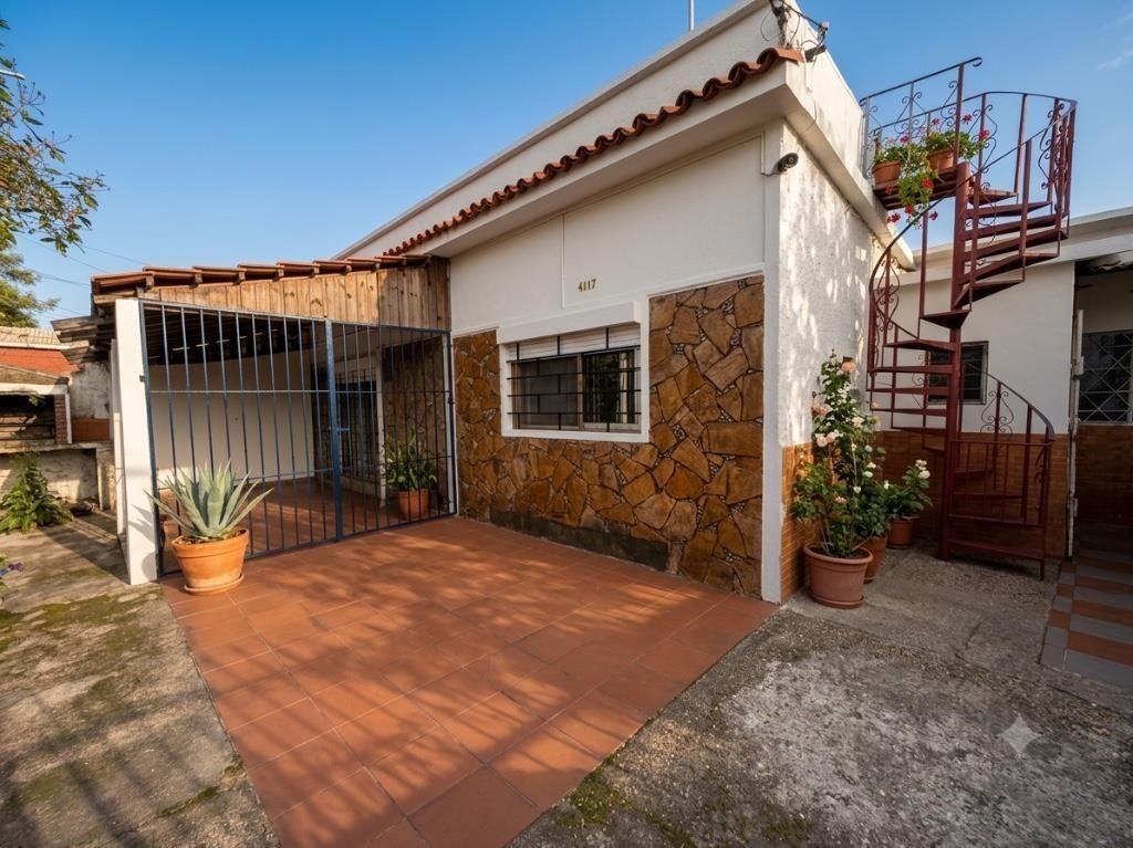 Venta casa 3 dormitorios y cochera Cerrito de la Victoria