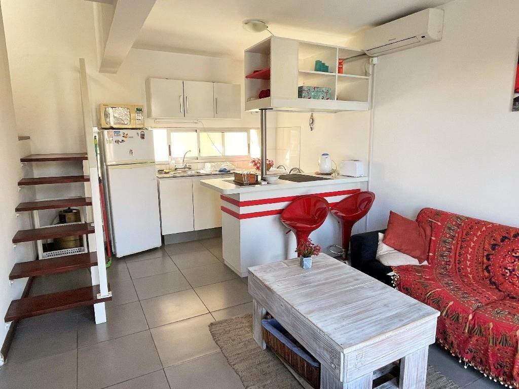 DUPLEX AMUEBLADO !!