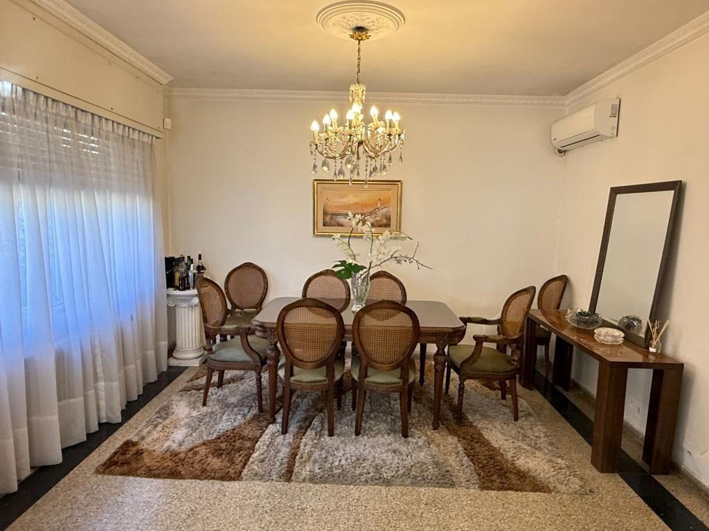 EXCELENTE CASA CON TODAS LAS COMODIDADES !!
