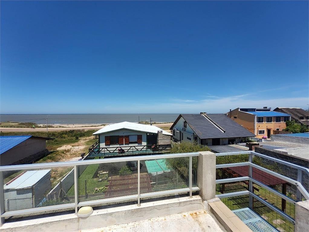 Excelente Duplex Frente Mar 1