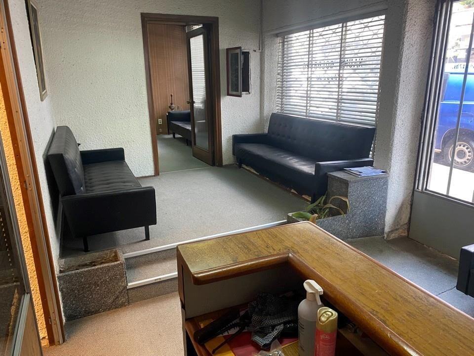 2 LOCALES+1 MONOAMBIENTE ! ÚLTIMO PRECIO ! ! ! ó depósitos !