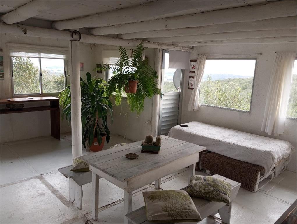 Una propiedad única en Villa Serrana . Poemas de Amor