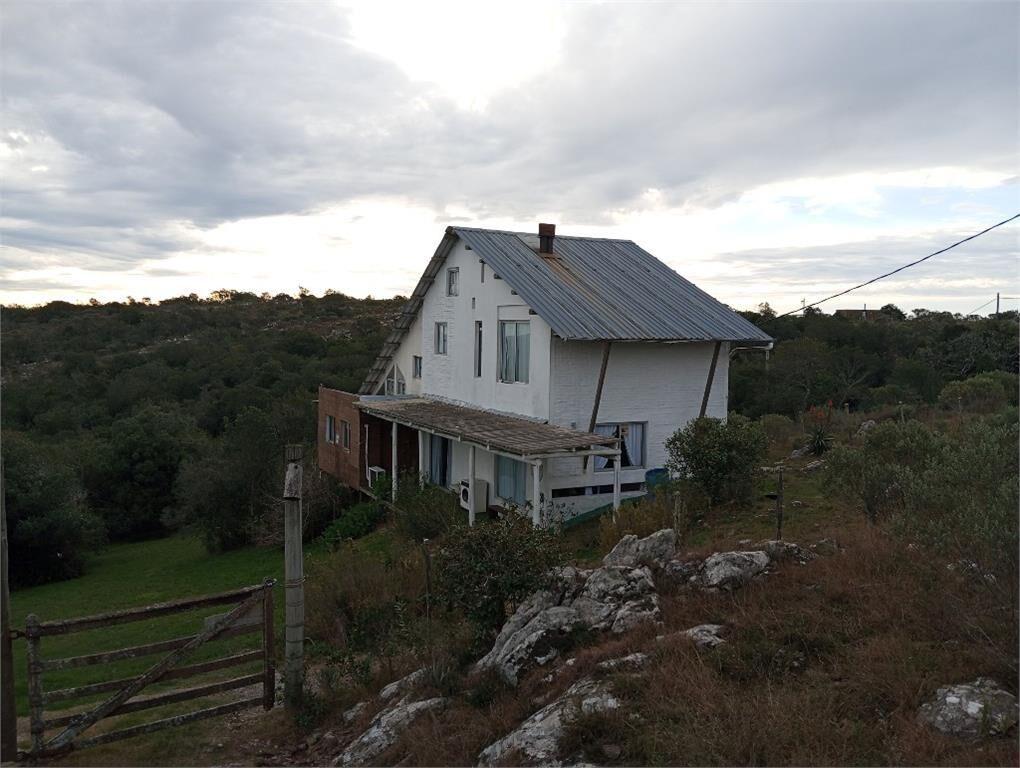 Una propiedad única en Villa Serrana . Poemas de Amor