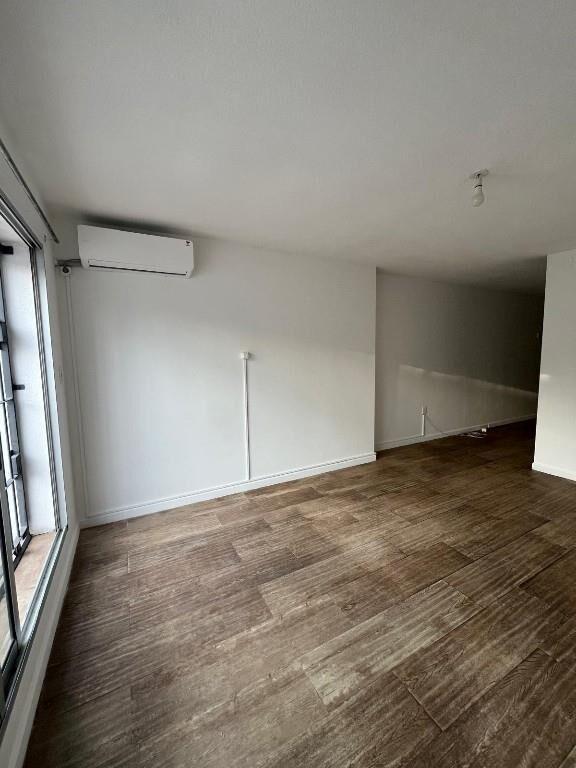Se alquila monoambiente,con terraza, Av. Italia, Tres Cruces