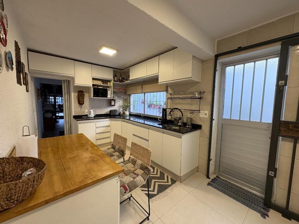EN VENTA CASA DE 3 DORMITORIOS EN LA COMERCIAL