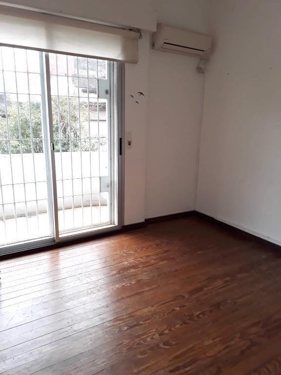 SOCA Y GESTIDO!!! CASA DE DOS PLANTAS, GARAGE Y PATIO!!!