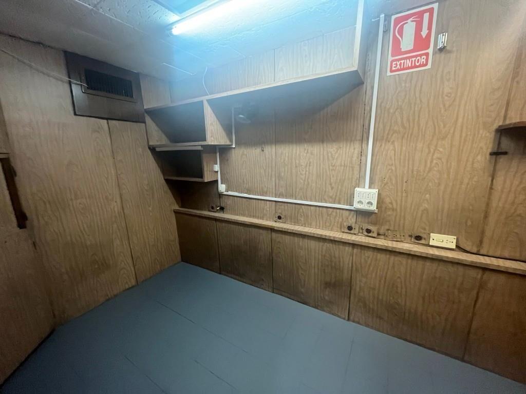 DIR RIO NEGRO ENTRE 18 Y SAN JOSE - C/RENTA - 231m2 EN 3 NIV
