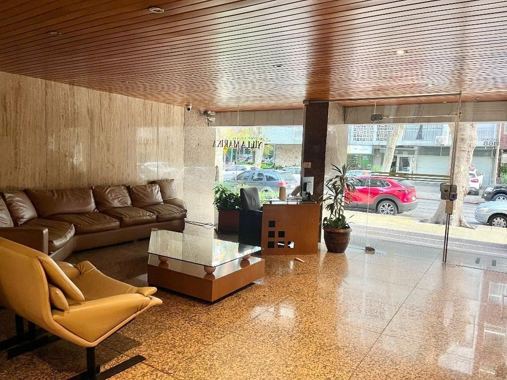 EDIFICIO DE CONSTRUCTORA CANDIA/ 2 GARAGES.-