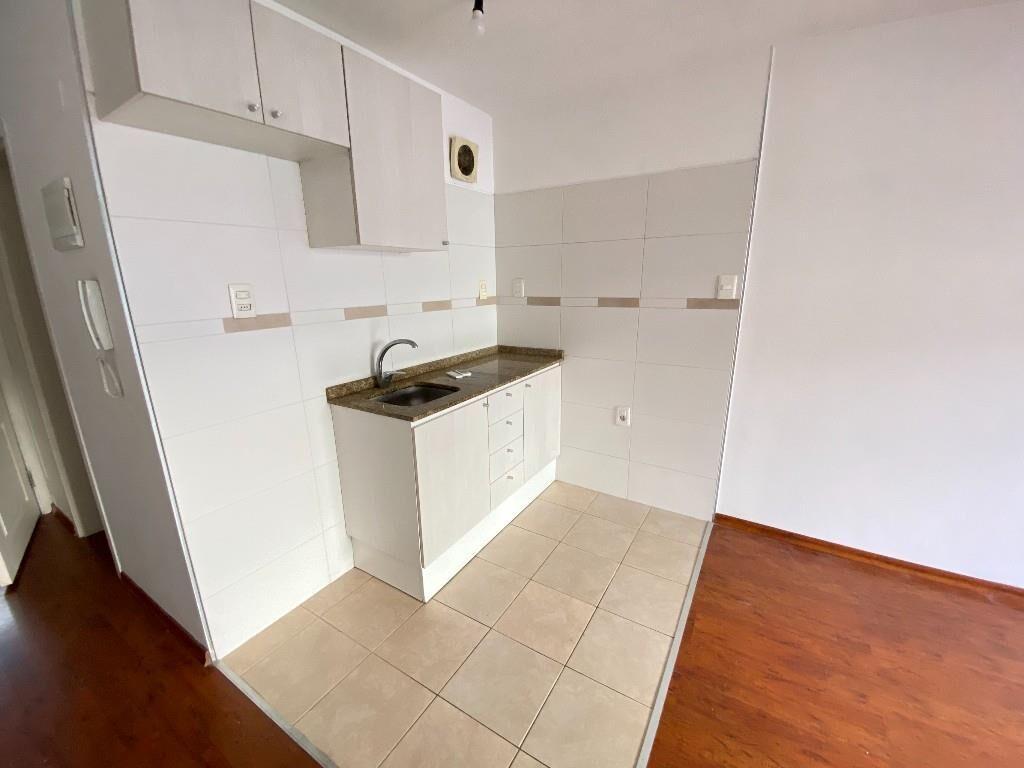 VENTA MONO CON PATIO Y GGE EN TRES CRUCES ! C/RENTA