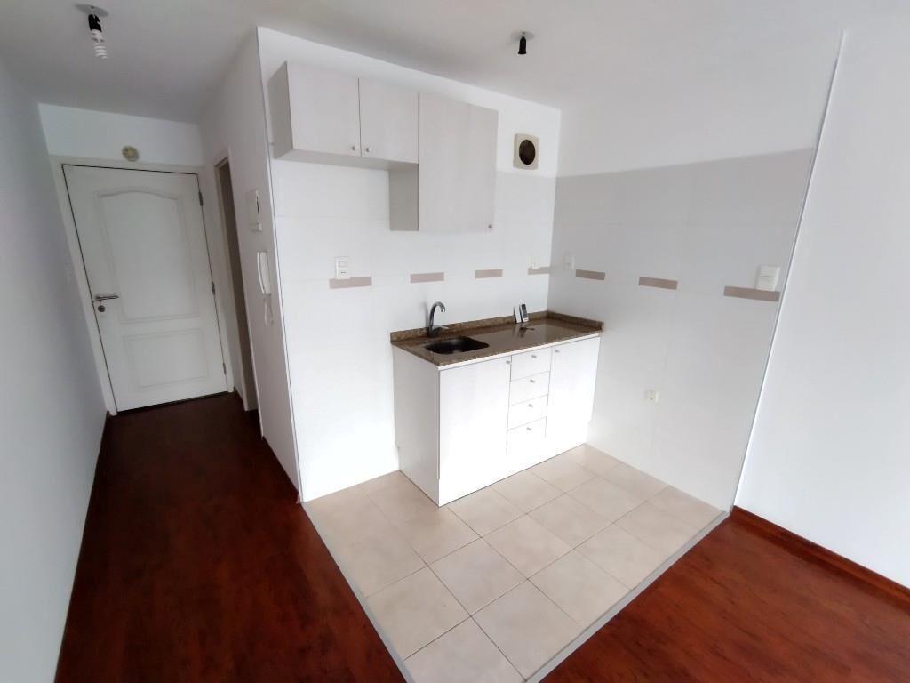 VENTA MONO CON PATIO Y GGE EN TRES CRUCES ! C/RENTA