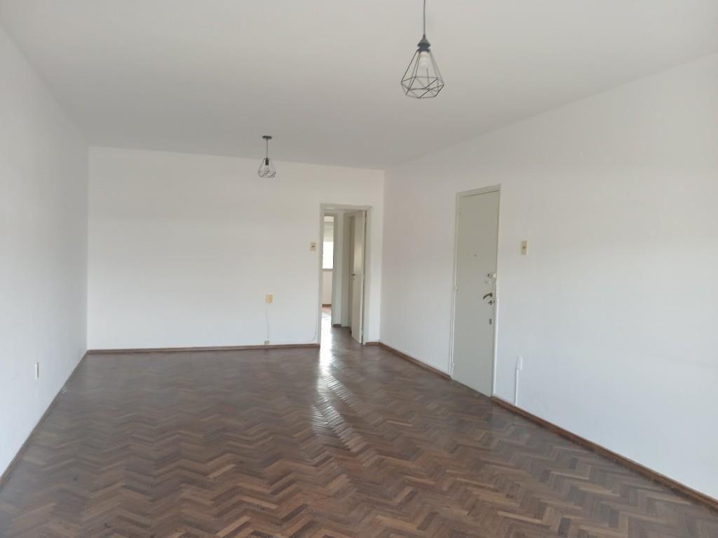 PAL VENDE, AP. FRENTE 2 DORM. BALCON, A 50MTS.DEL EVANGELICO
