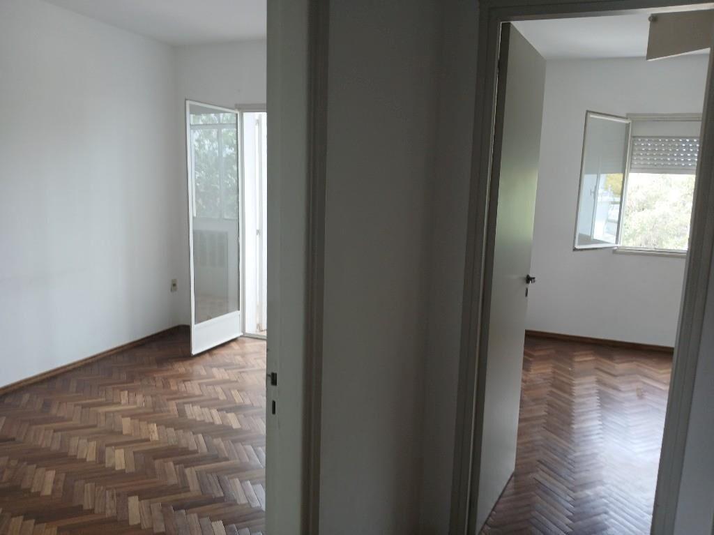 PAL VENDE, AP. FRENTE 2 DORM. BALCON, A 50MTS.DEL EVANGELICO