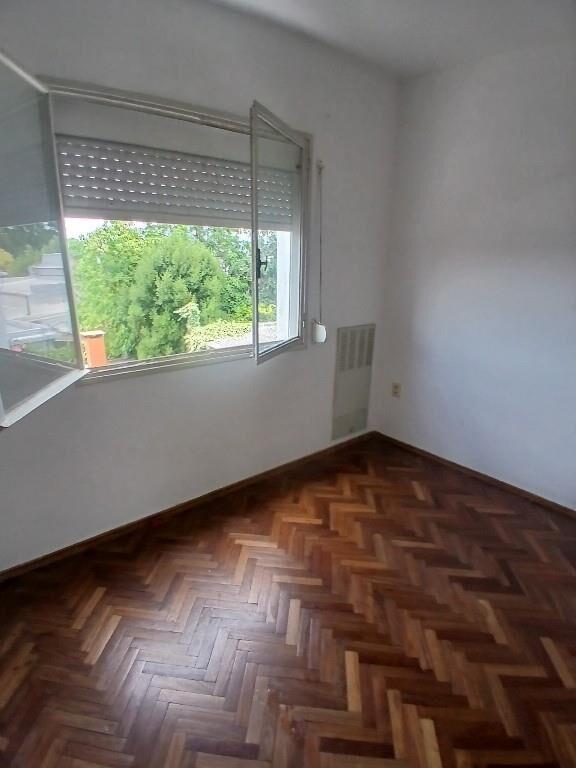 PAL VENDE, AP. FRENTE 2 DORM. BALCON, A 50MTS.DEL EVANGELICO