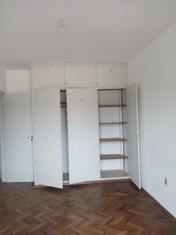 PAL VENDE, AP. FRENTE 2 DORM. BALCON, A 50MTS.DEL EVANGELICO