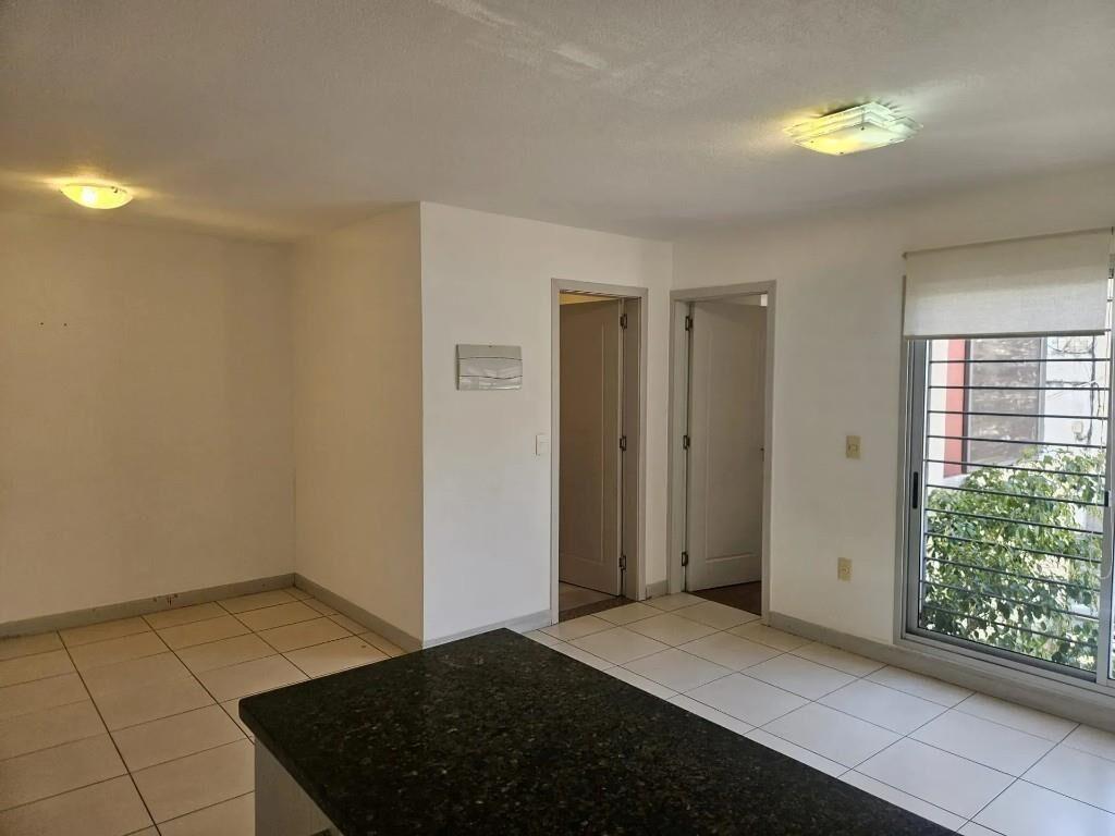 1 dormitorio, g.c $3.000, barbacoa. Impecable estado