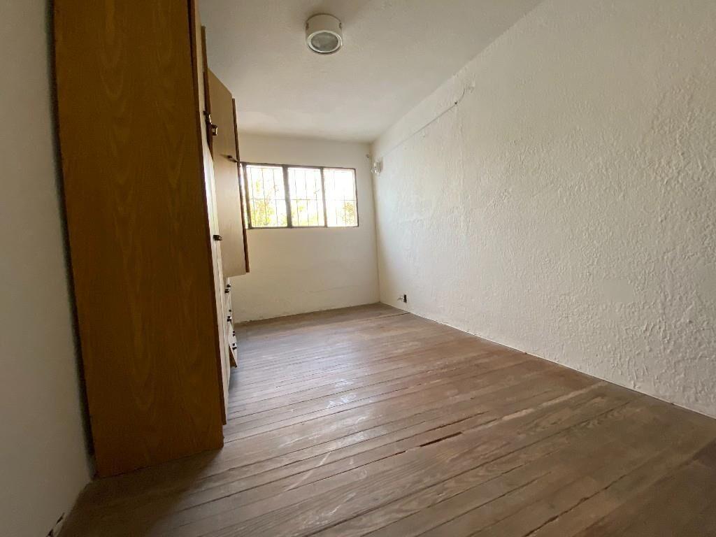 VENTA CASA MALVIN DE ESTILO AMPLIO JARDIN Y FONDO CON RENTA