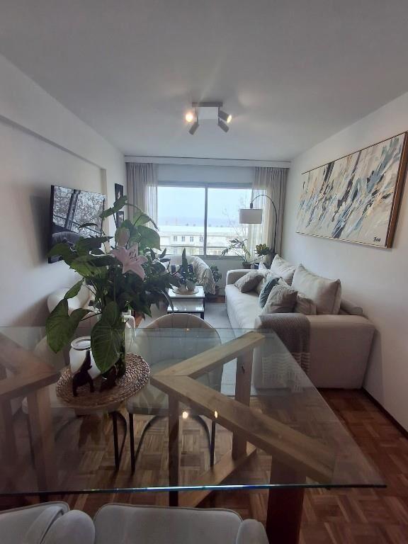 Apartamento 2 dormitorios, garage, piso 7